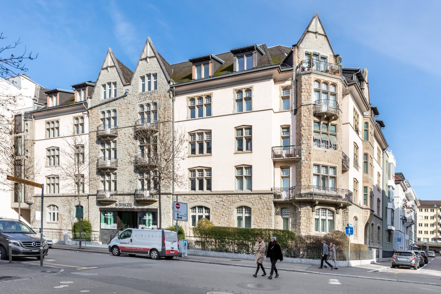 150m² office