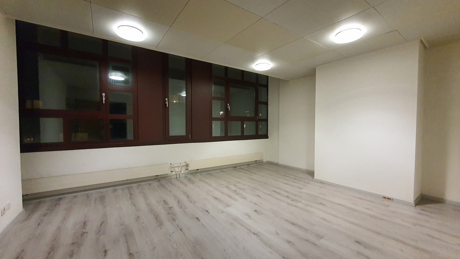 25m² office