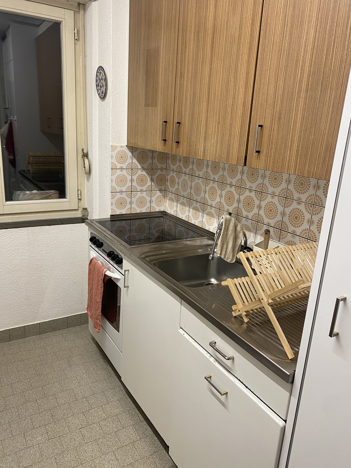 2 ½ room apartment

2.5-room apartment in Zürich Wiedikon for sublet.

I am subletting my cozy 2.5-room apartment in Wiedikon from 16 October to 24 November.

Important: I am looking for a clean, reliable and tidy person who treats the apartment with care. It would also be important to me that you t