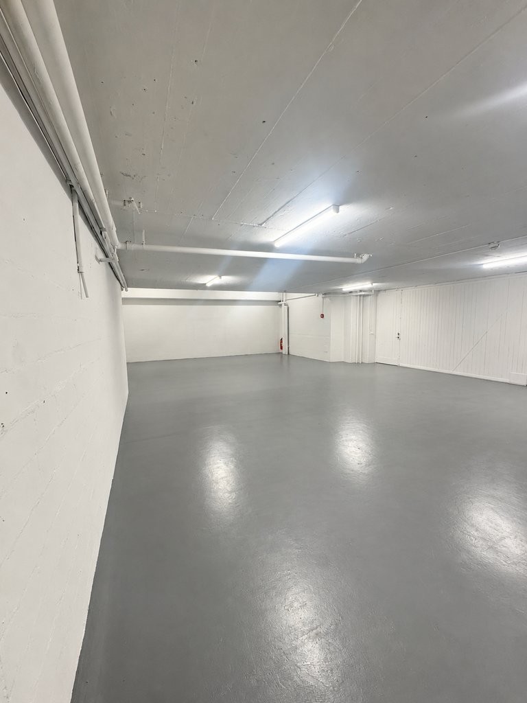 193m² magazzino