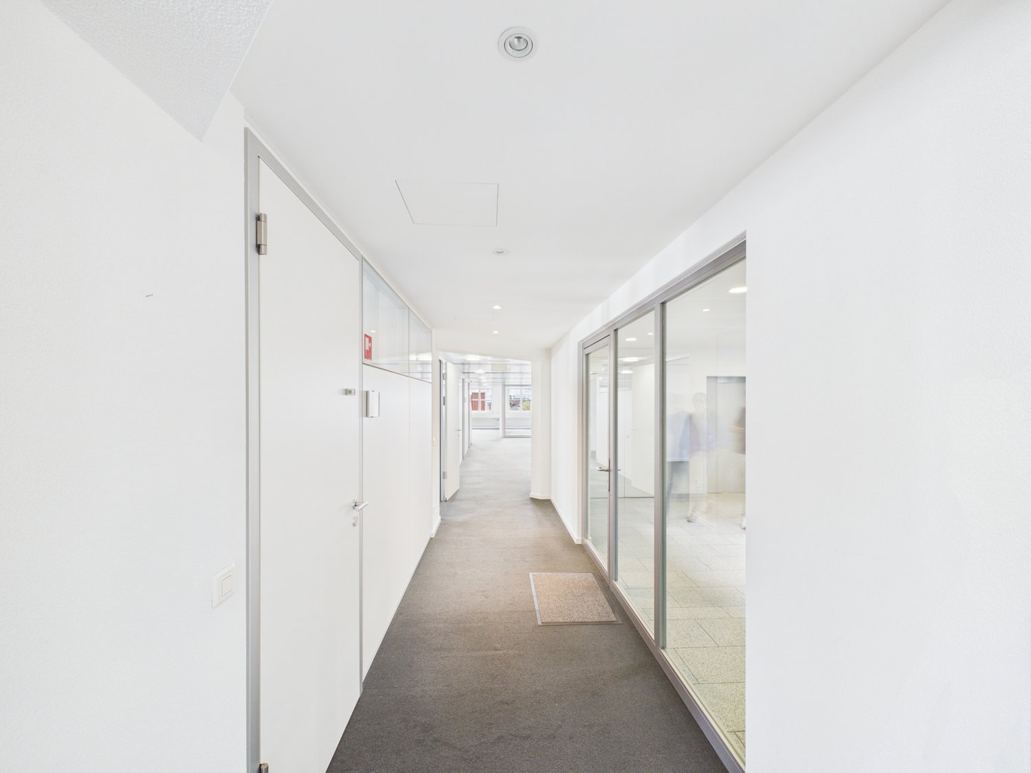 534m² office