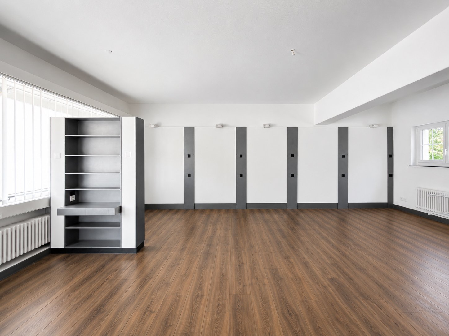 52m² shop