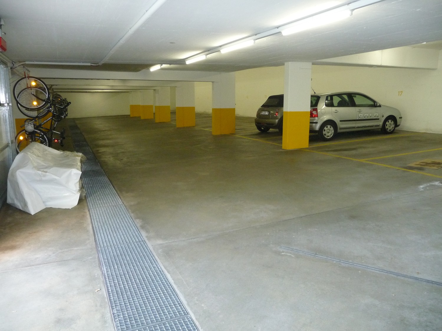 Underground slot, photo 1 of 2