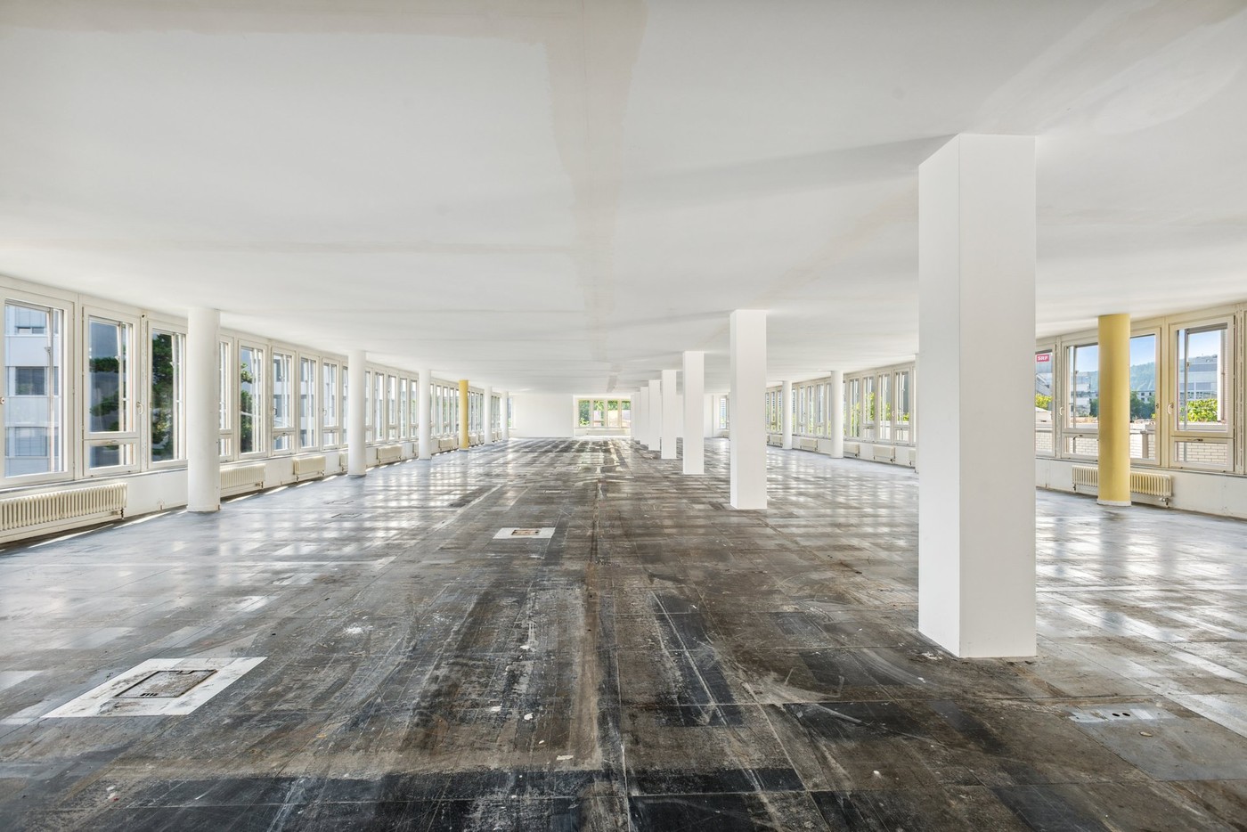 604m² bureau