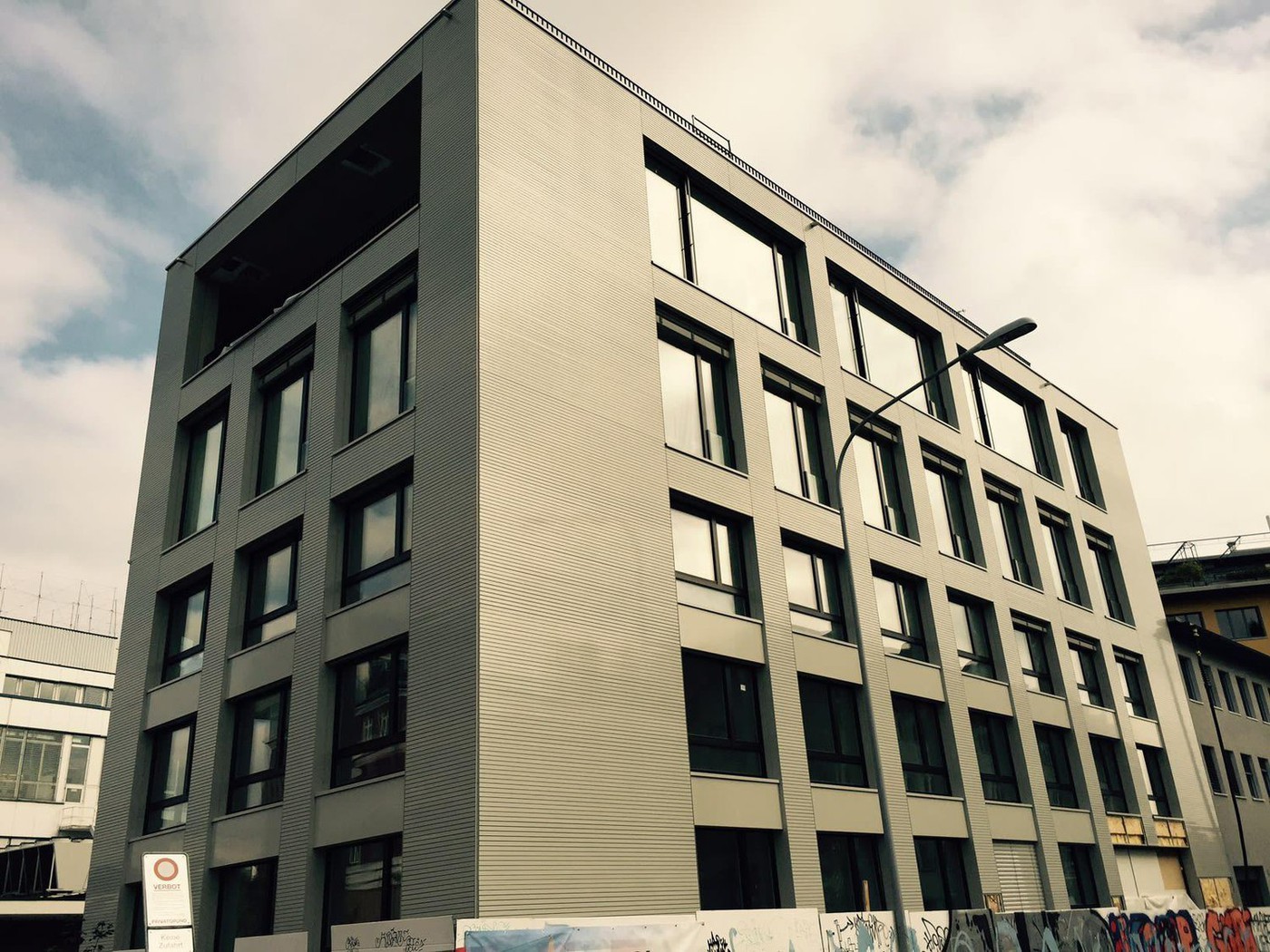 252m² commercial