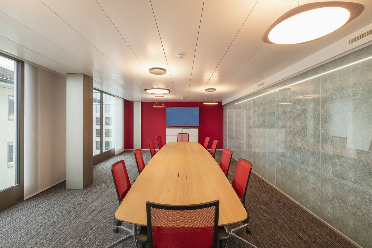 1124m² office