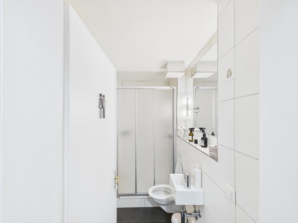 120m² office