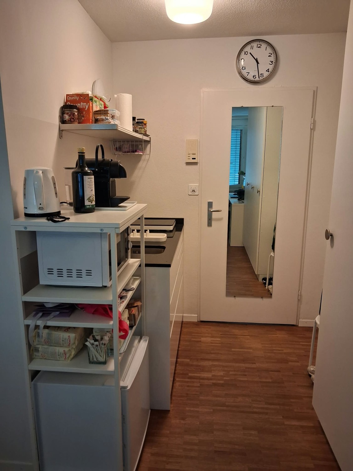 1 room apartment, photo 5 of 8