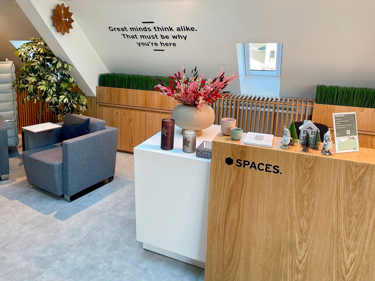 225m² office