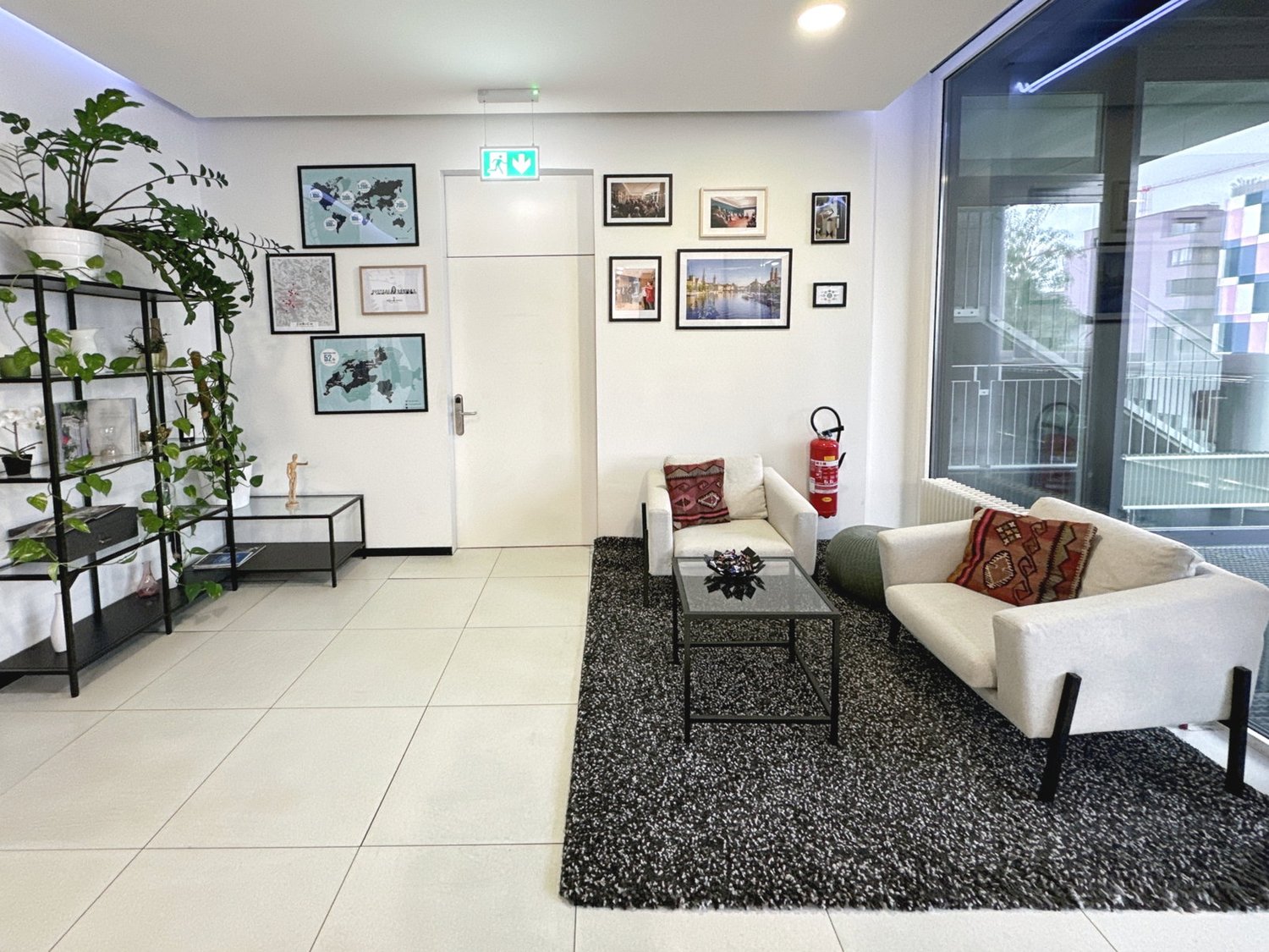 300m² office