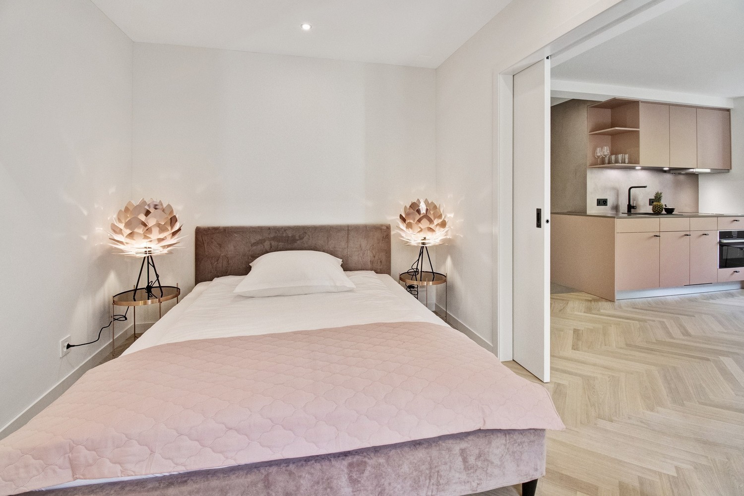 2 rooms furnished flat