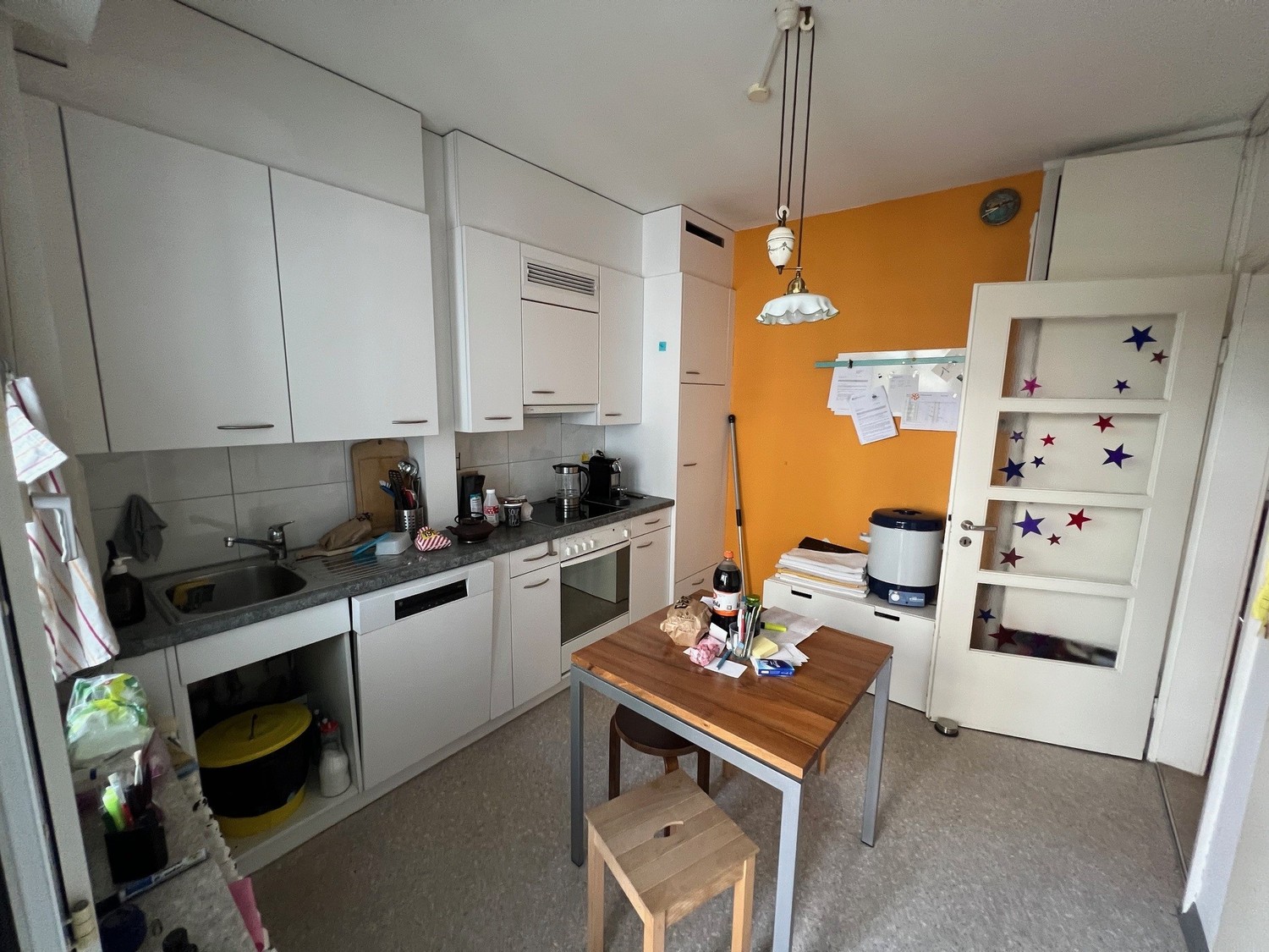5 rooms apartment