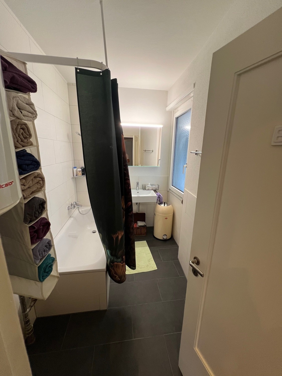 5 rooms apartment