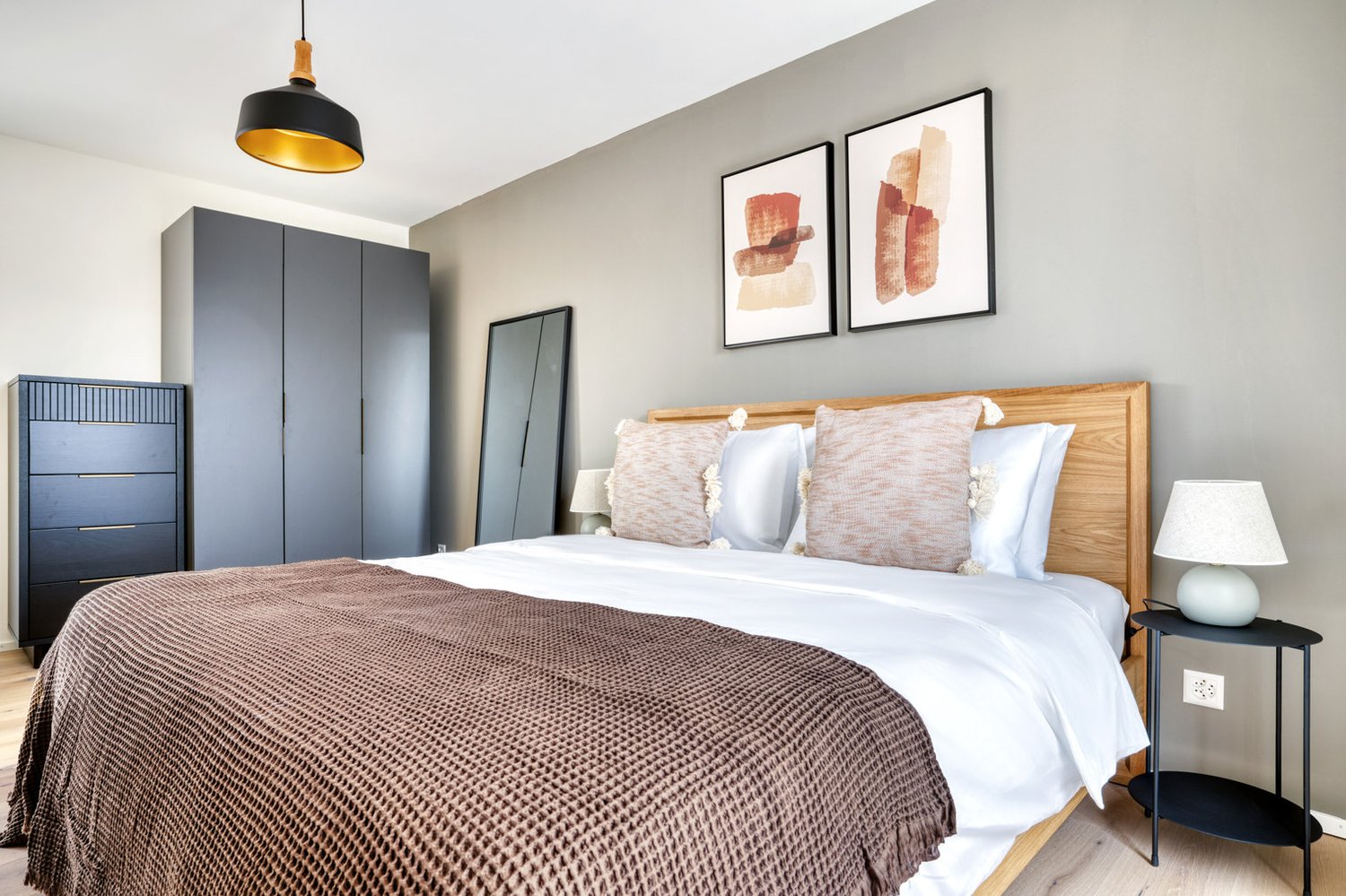 2 rooms furnished flat