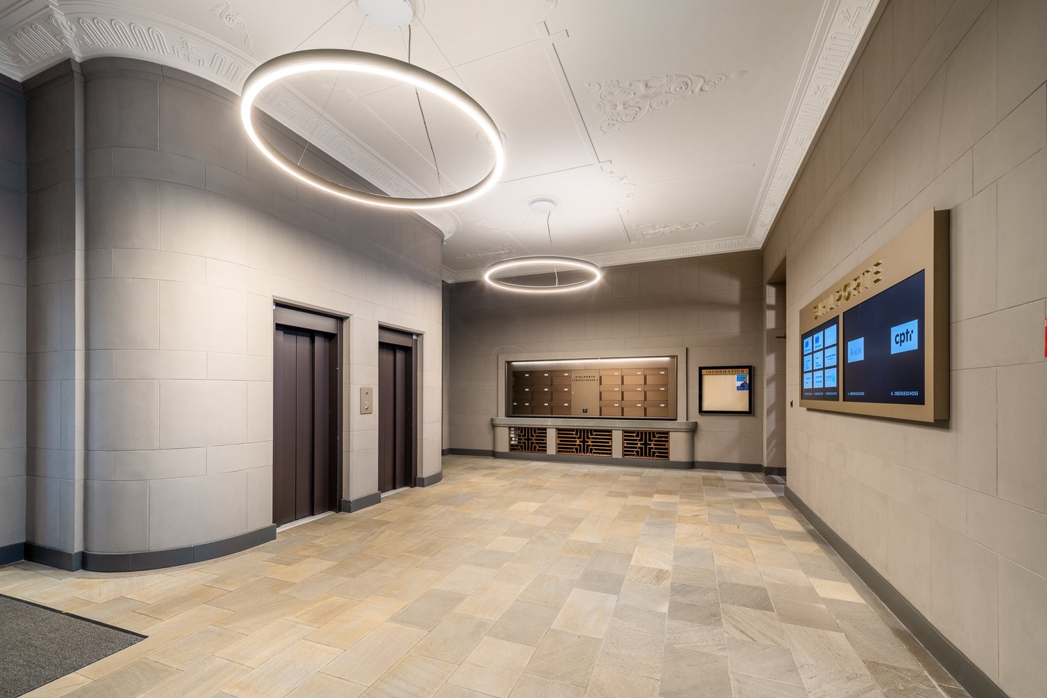 240m² office