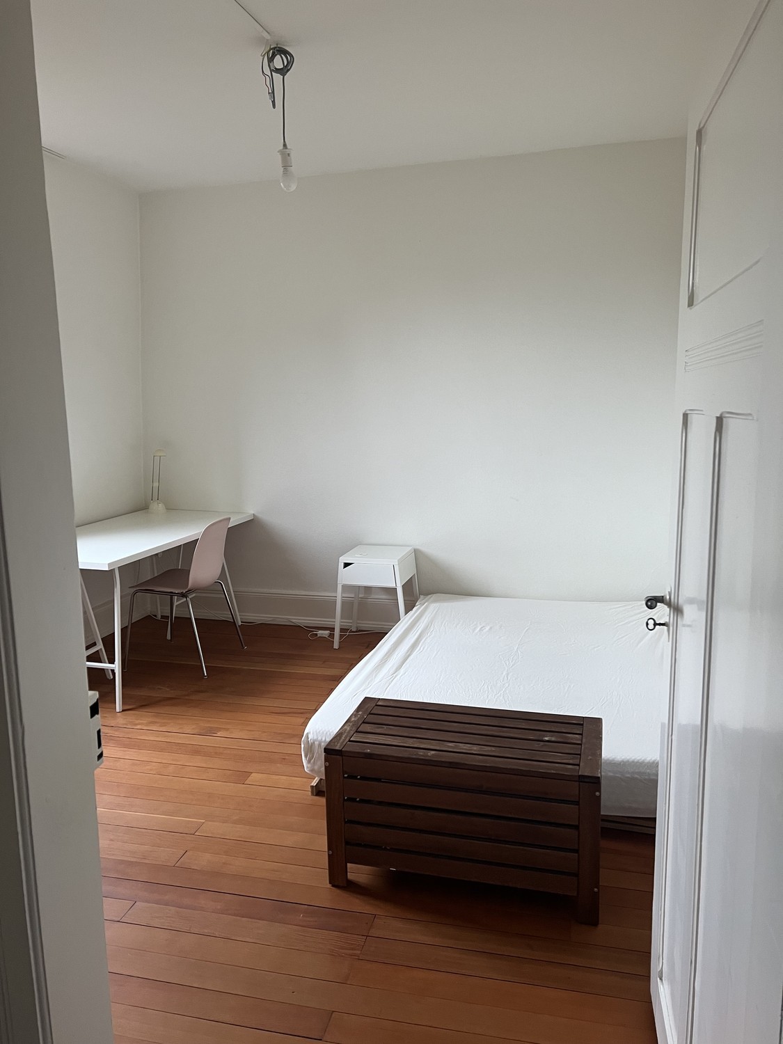 Chambre dans un appartement partagé