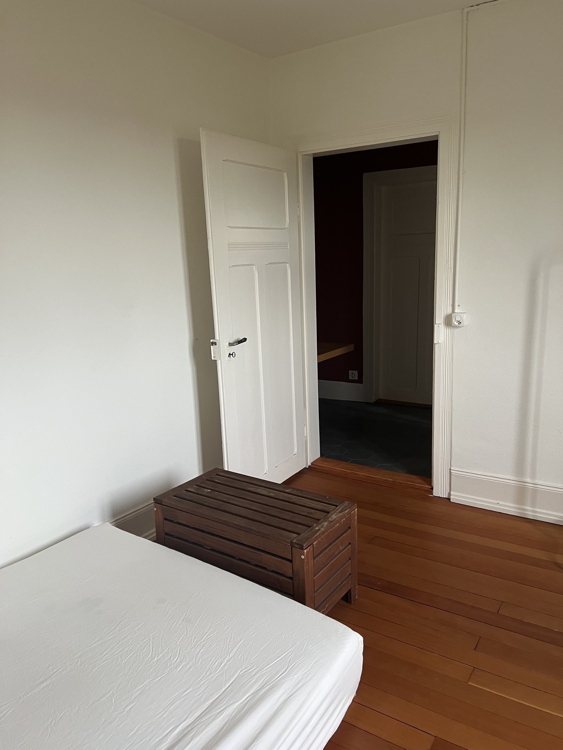 Chambre dans un appartement partagé