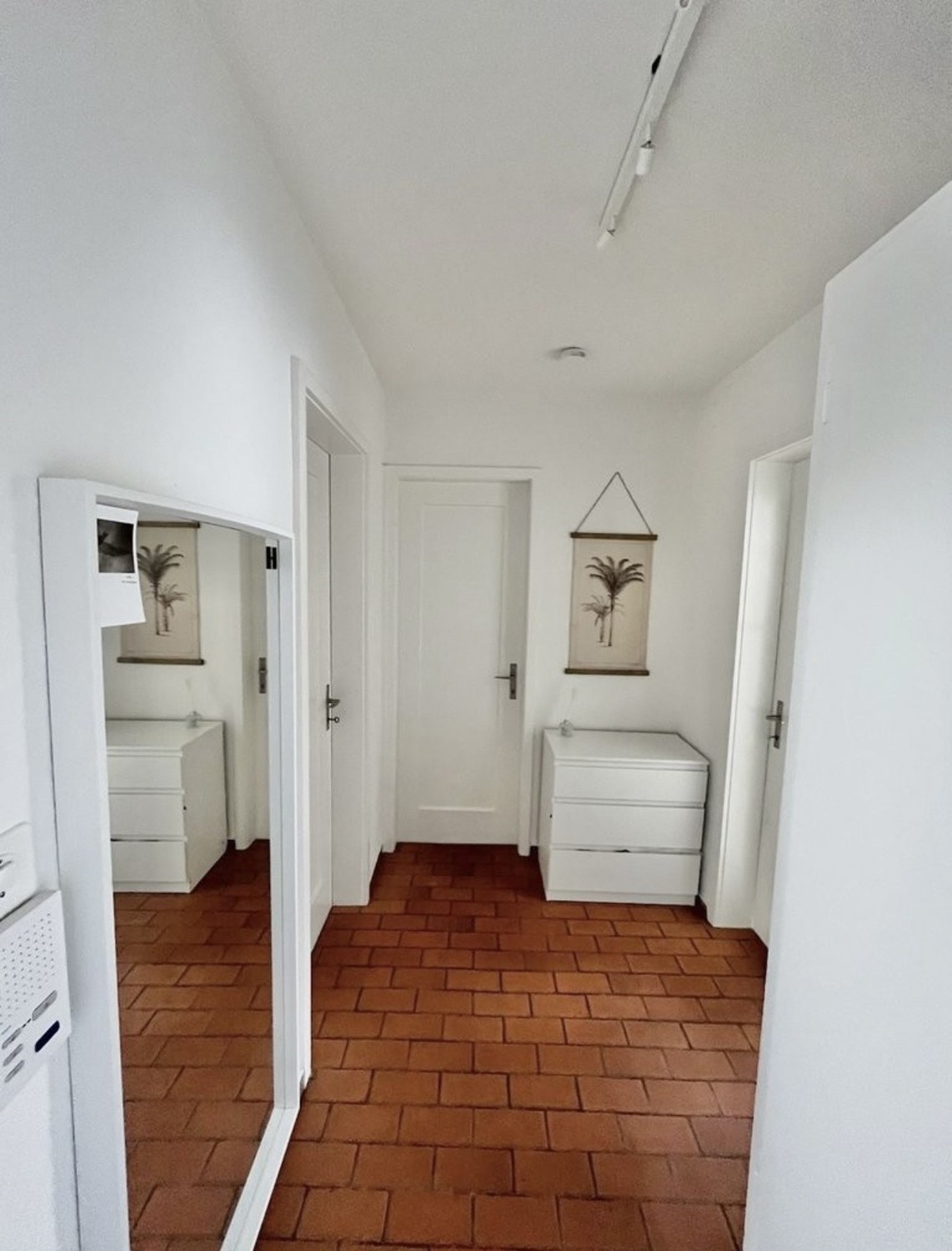 2 rooms apartment, photo 2 of 5