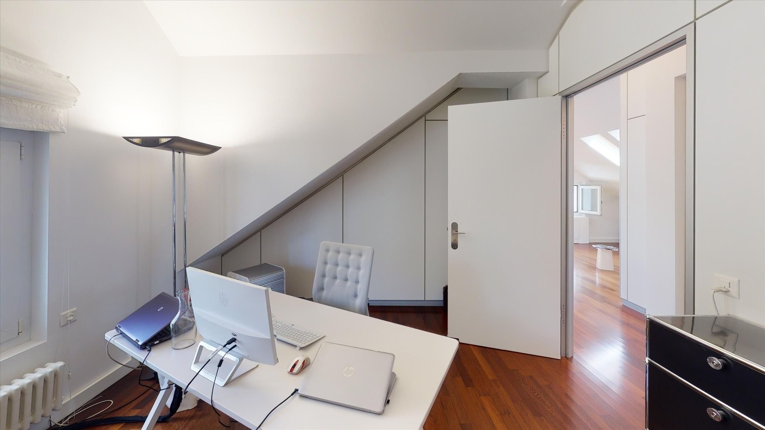 91m² office