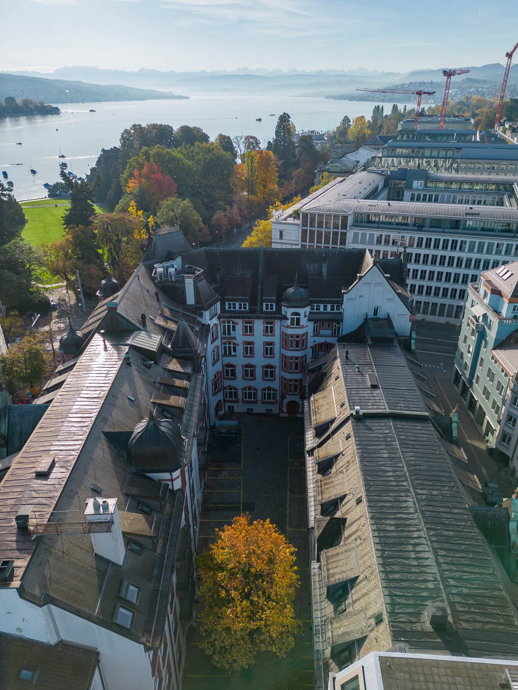 2000m² office