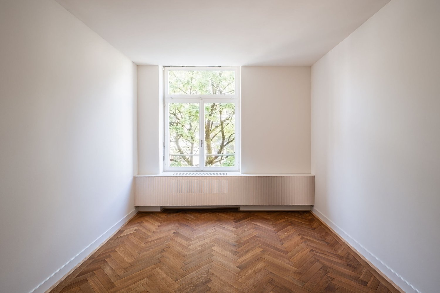 2000m² office