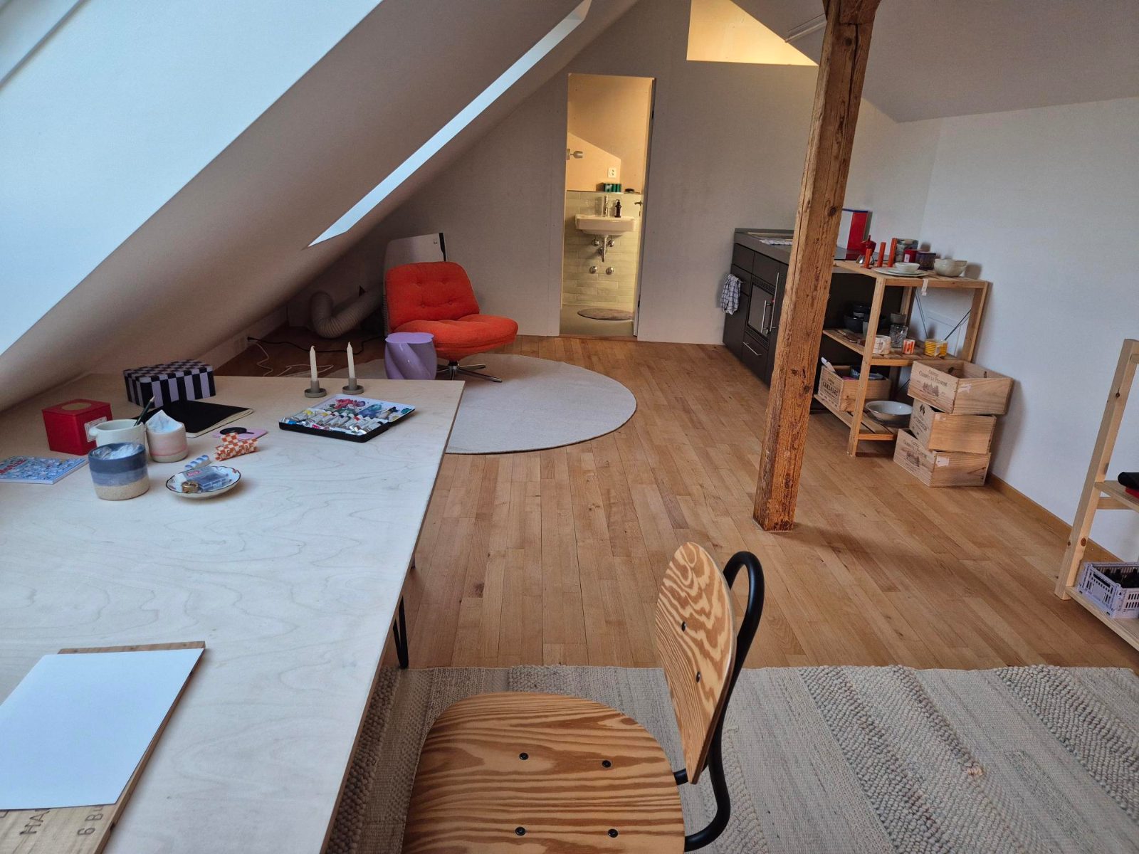 Bright attic atelier / studio with Alpine view in Zürich