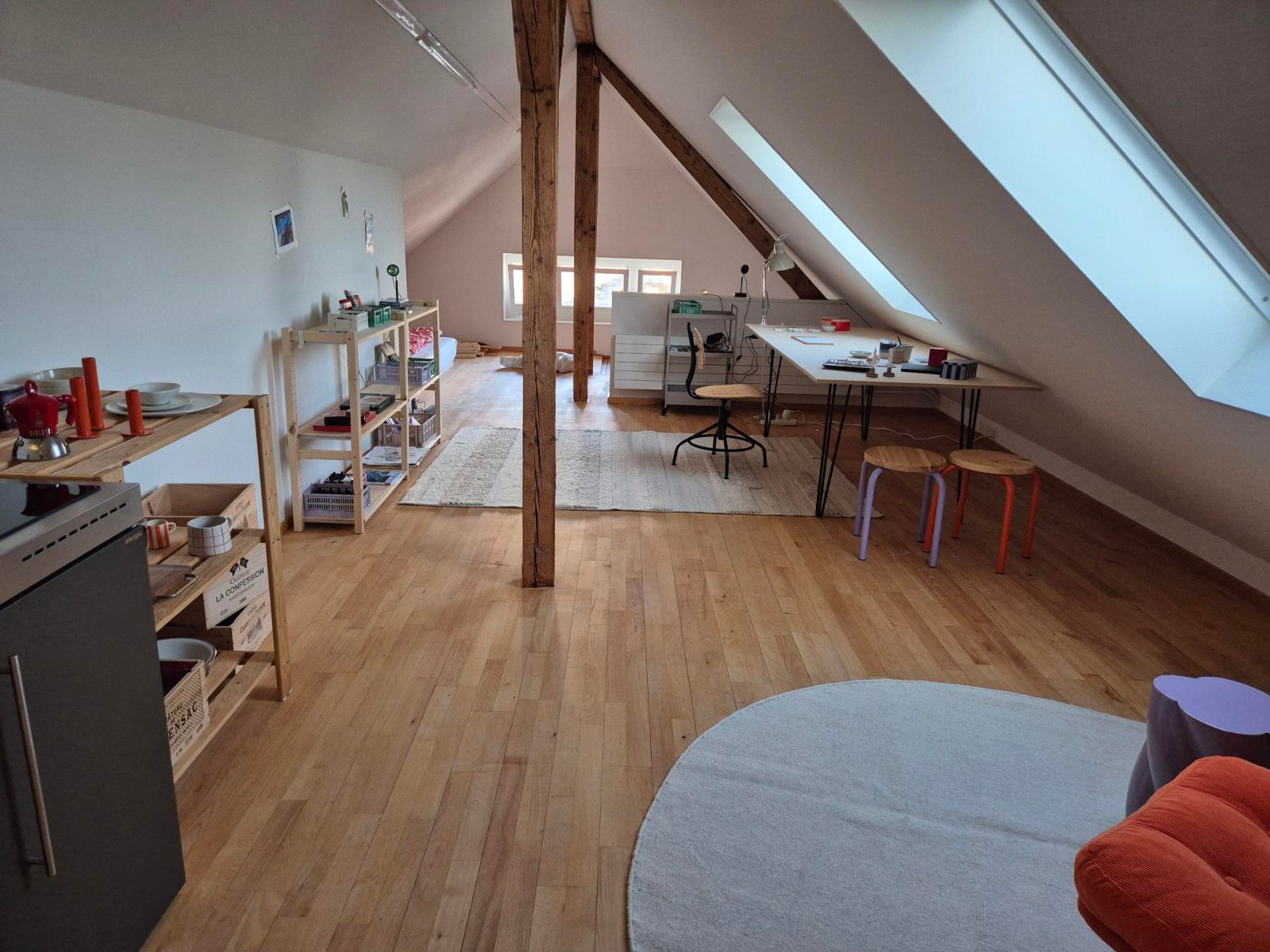 Bright attic atelier / studio with Alpine view in Zürich