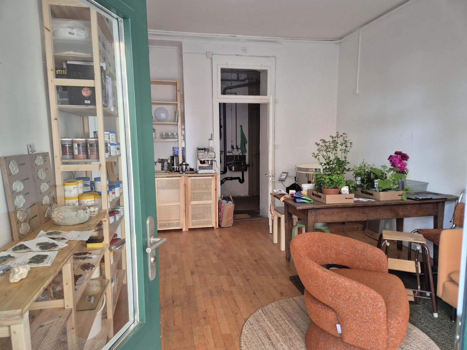 35m² commercial