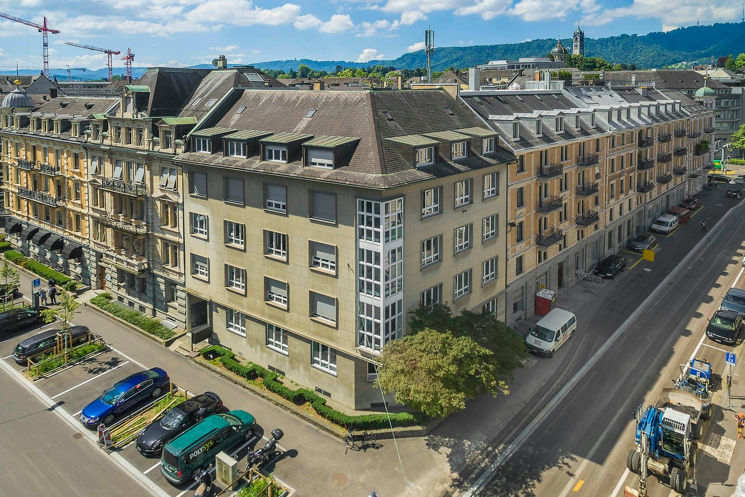 189m² office