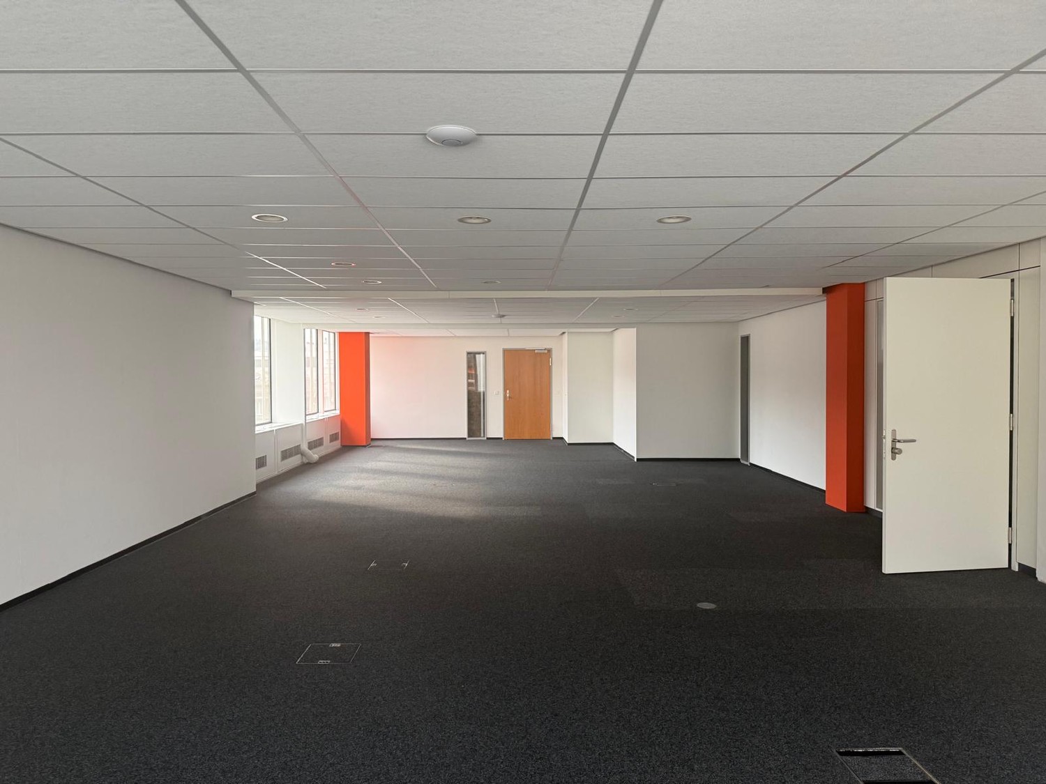 25-25m² office
