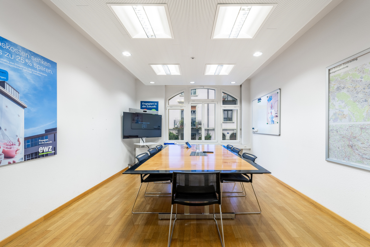 874m² office