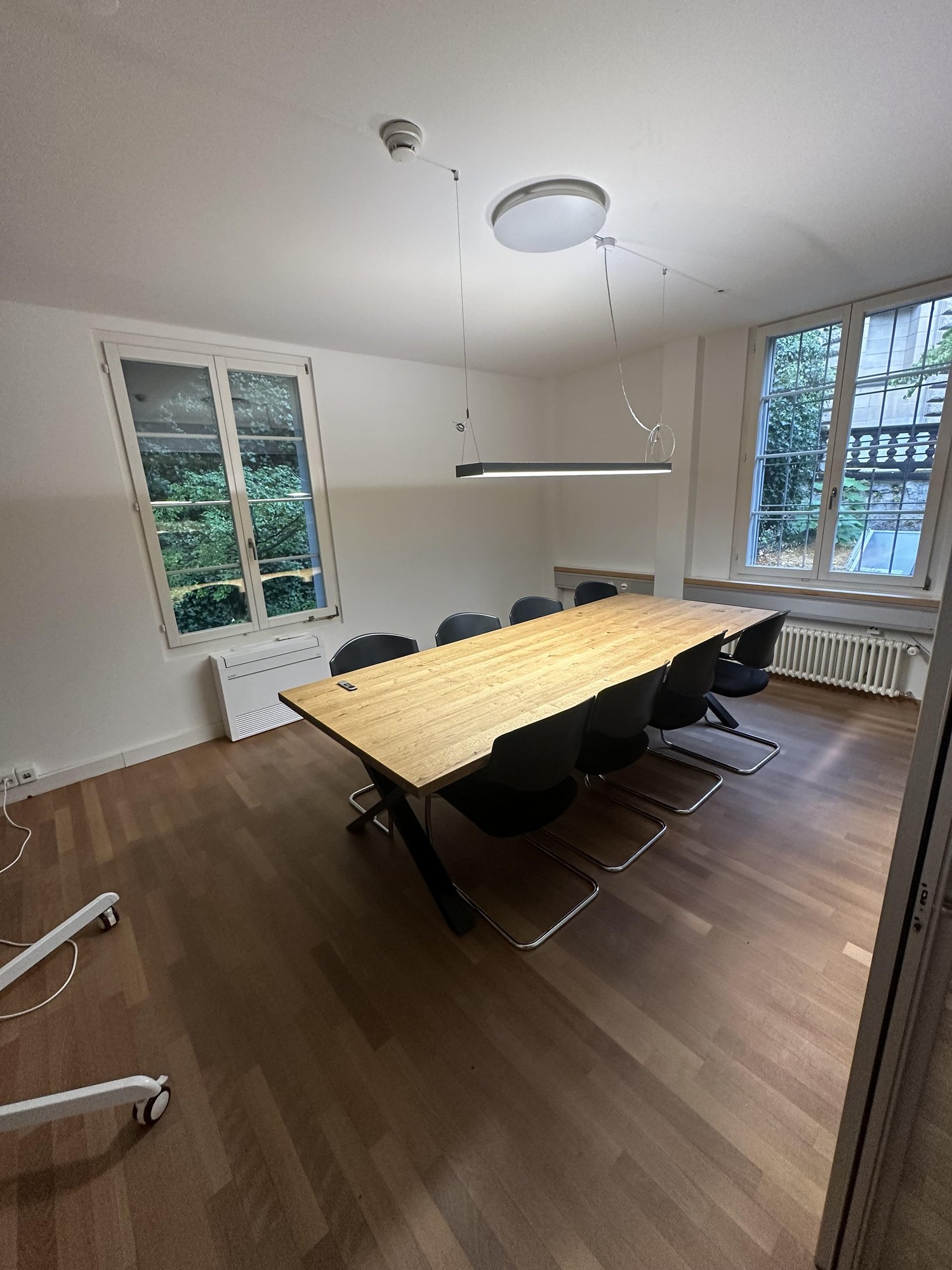 150m² office