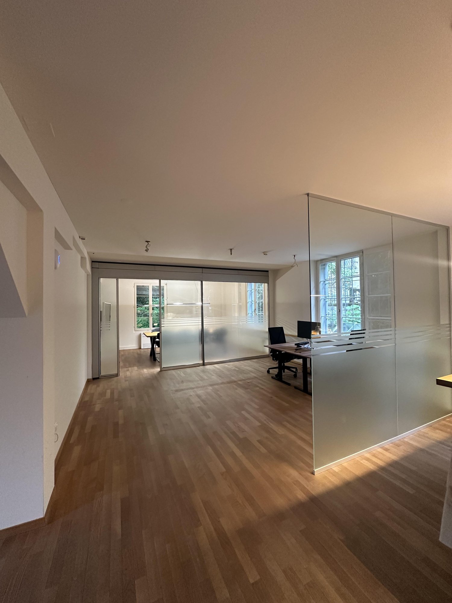 150m² office