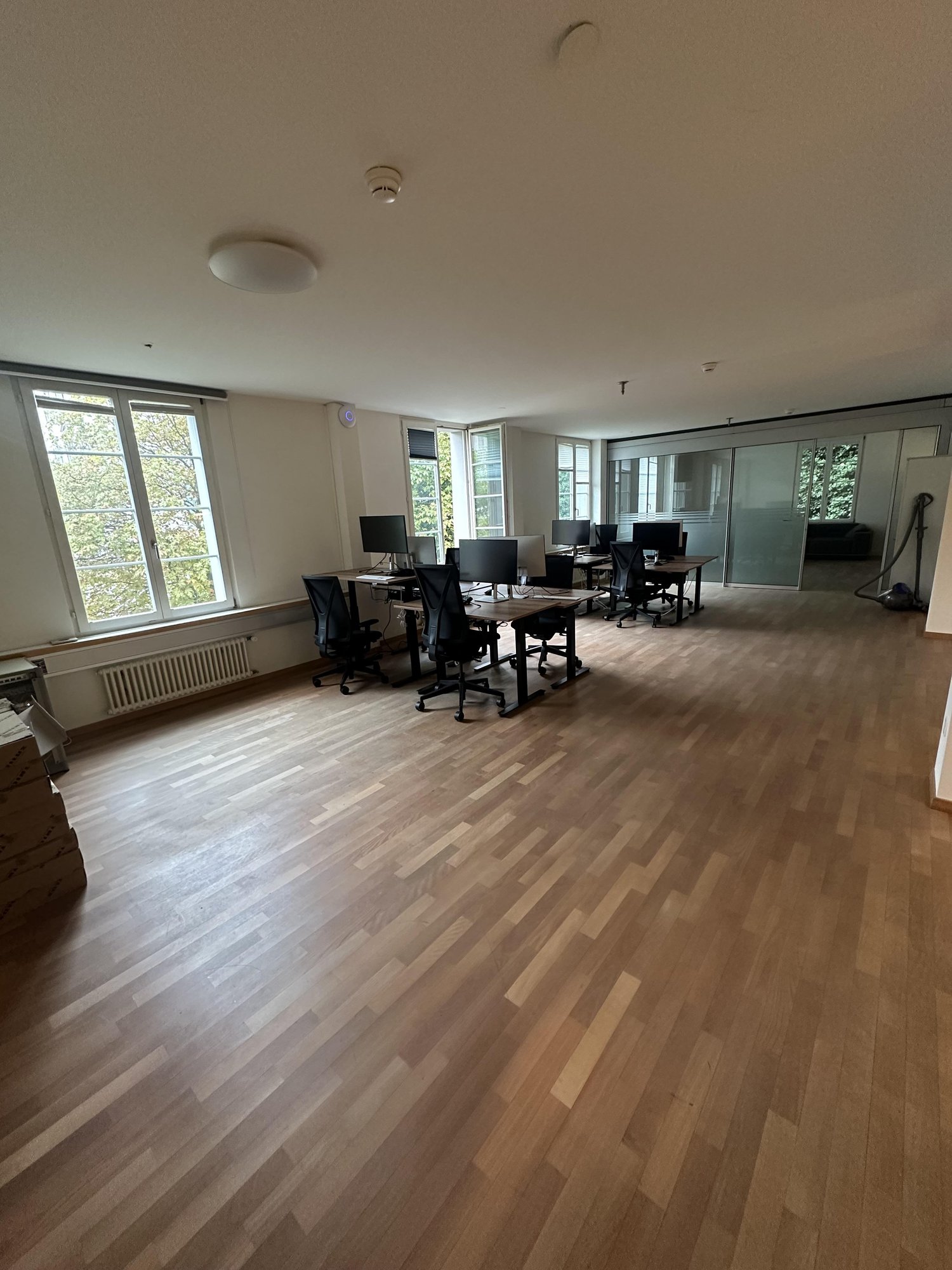 150m² office