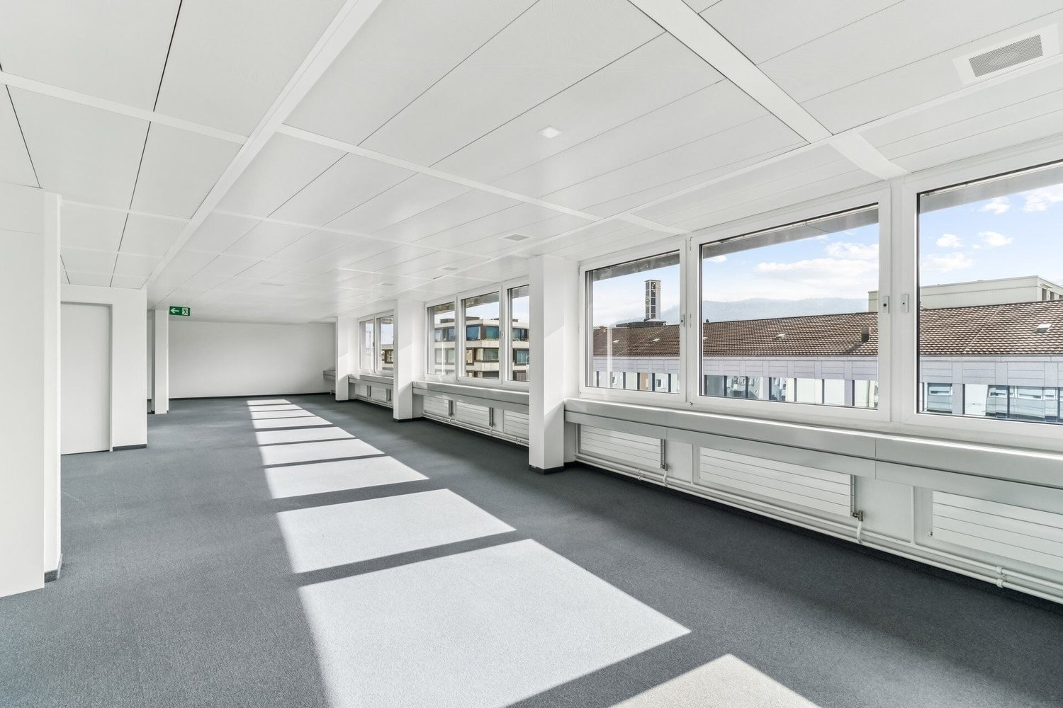 145m² office