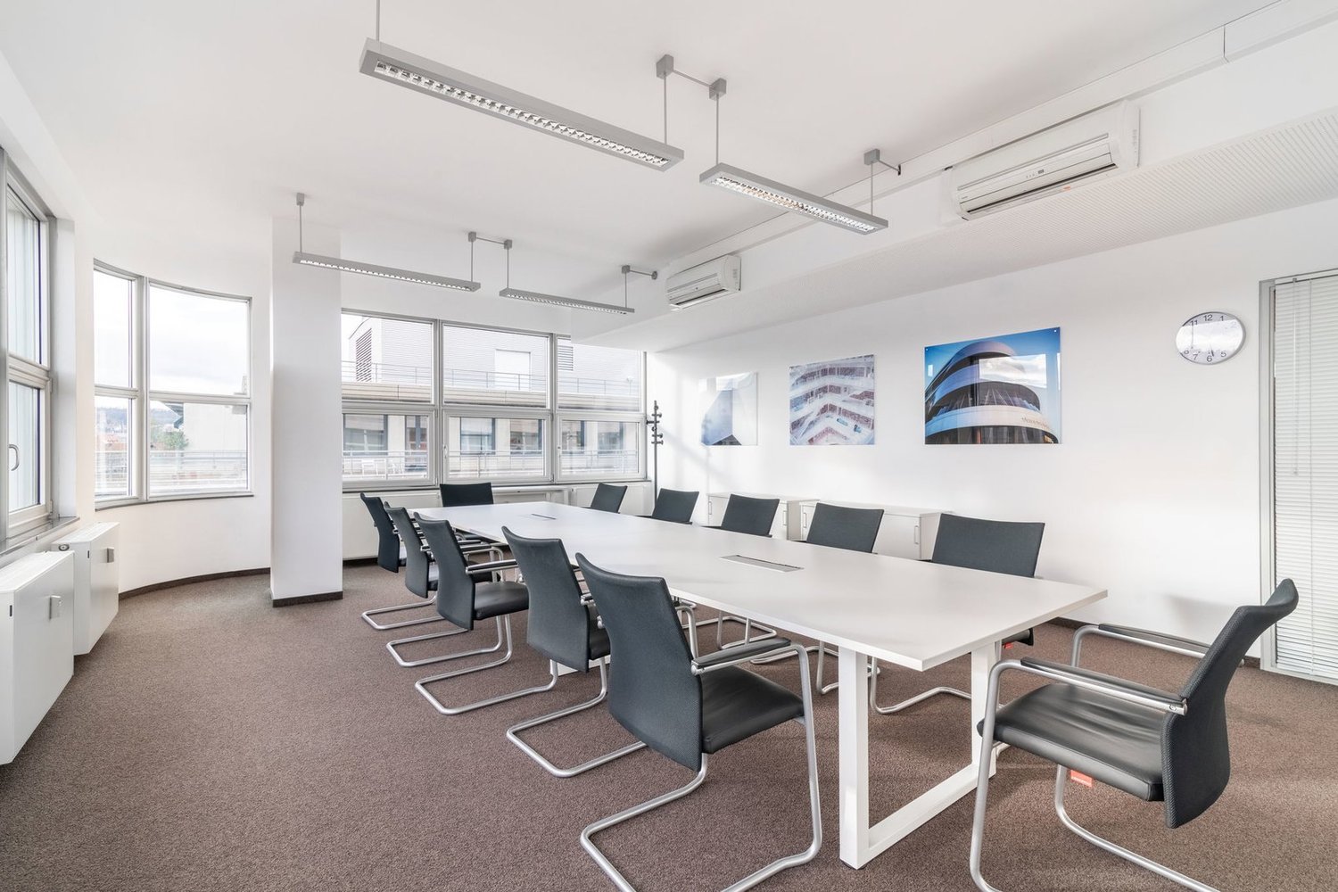 225m² office
