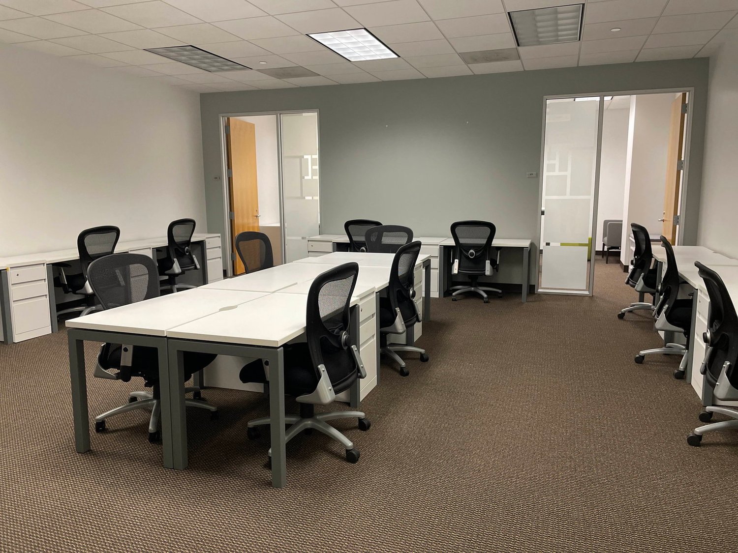 225m² office