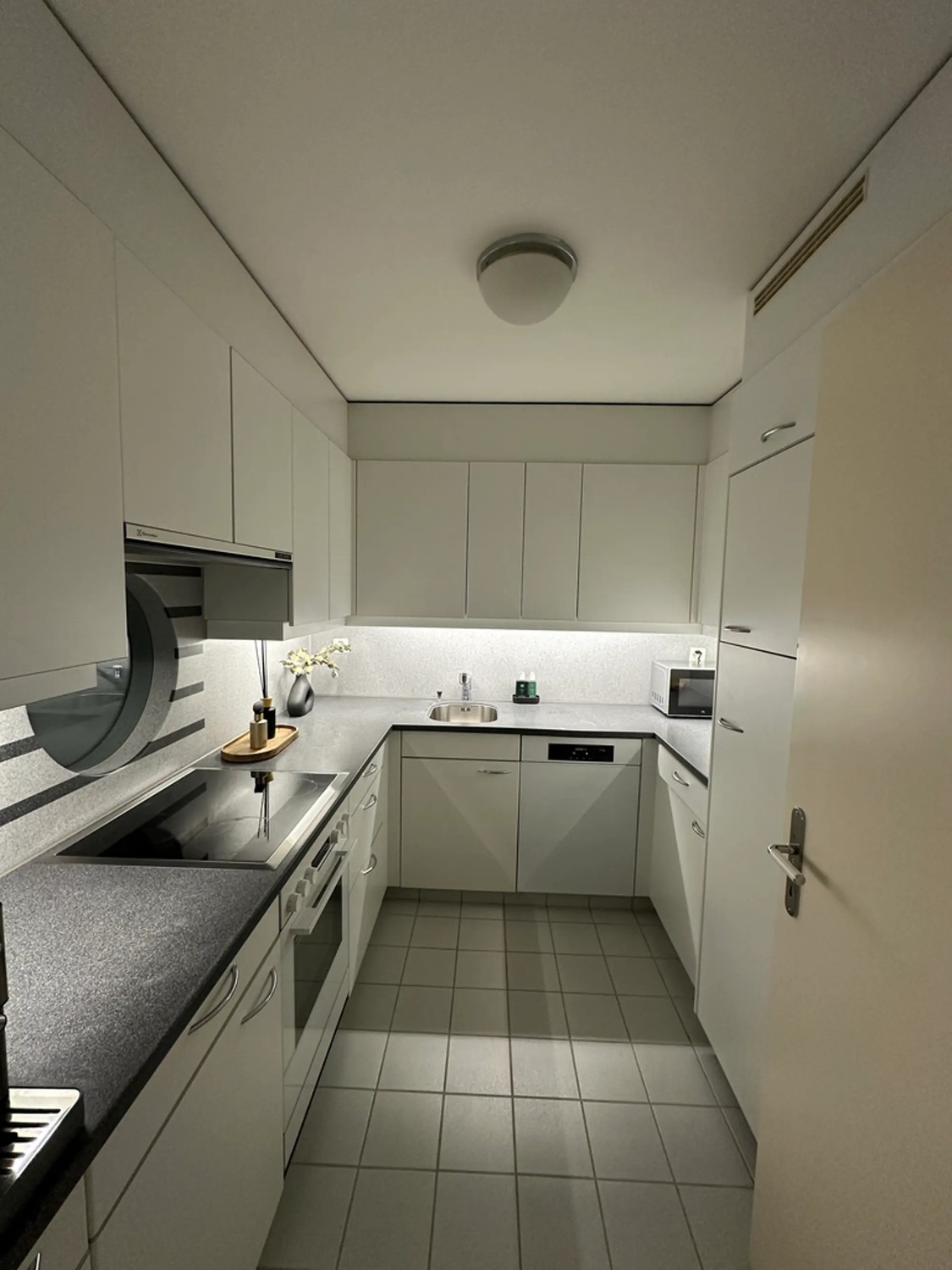 1 rooms apartment, photo 9 of 10