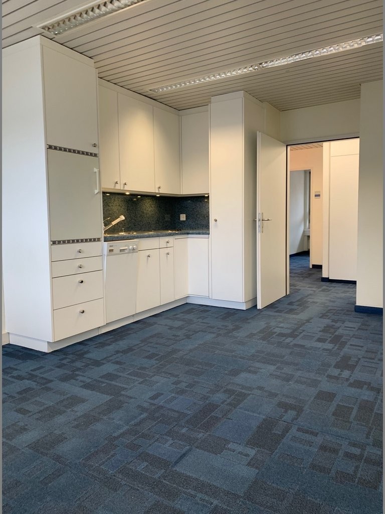 137m² office