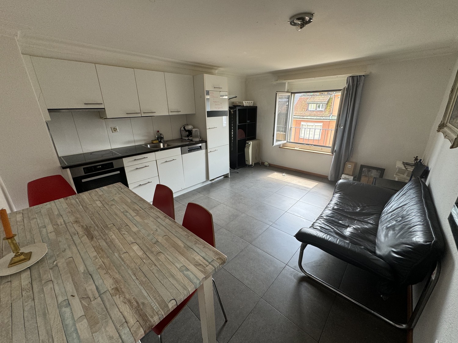Chambre dans un appartement partagé