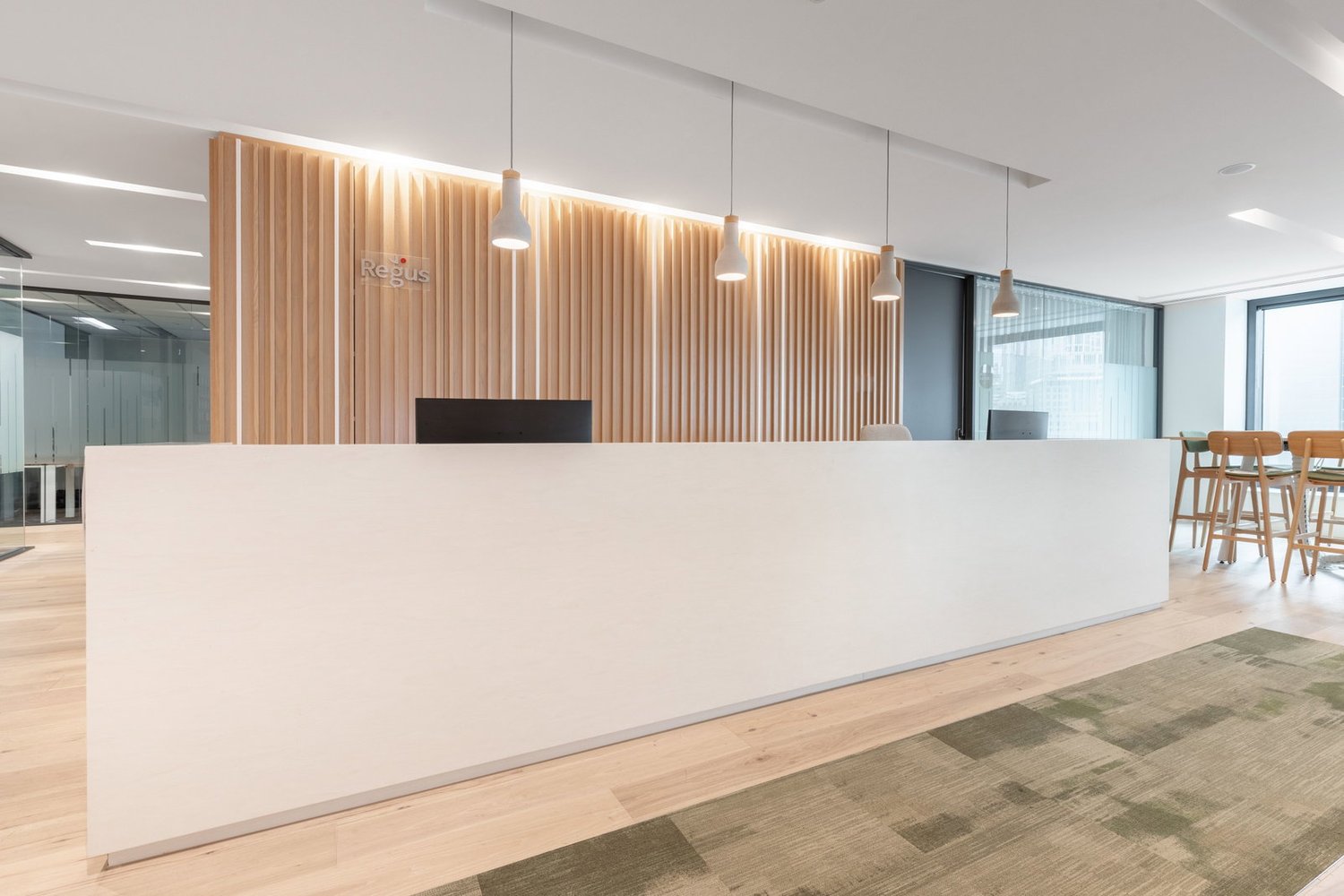 225m² office