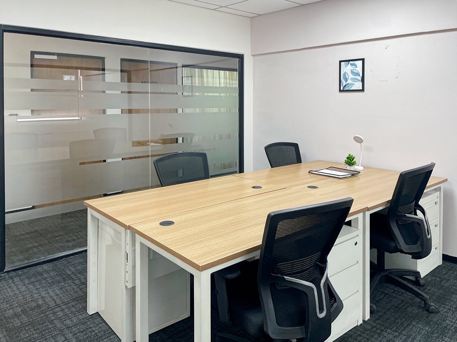 175m² office