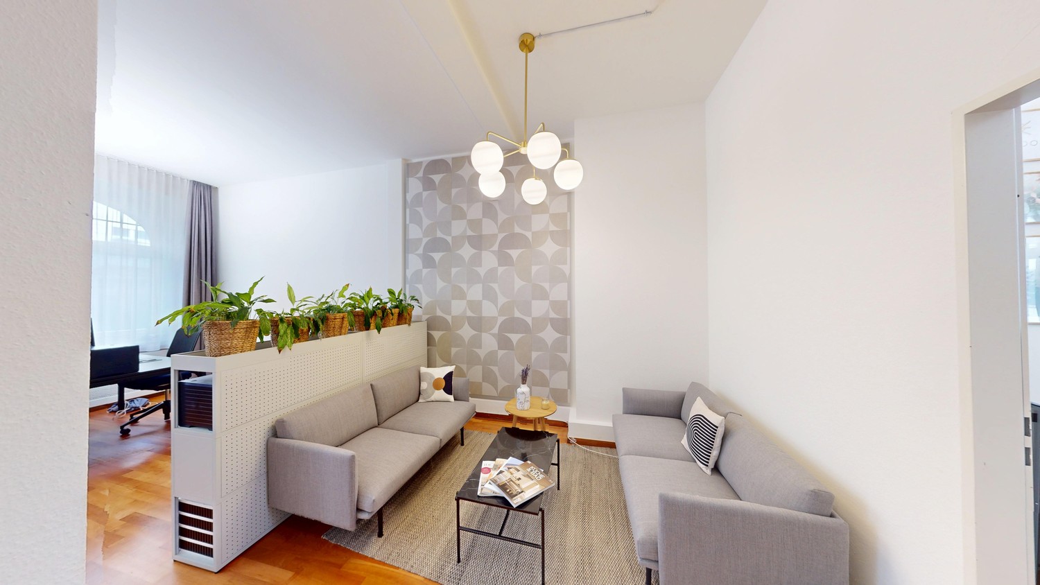 87m² office
