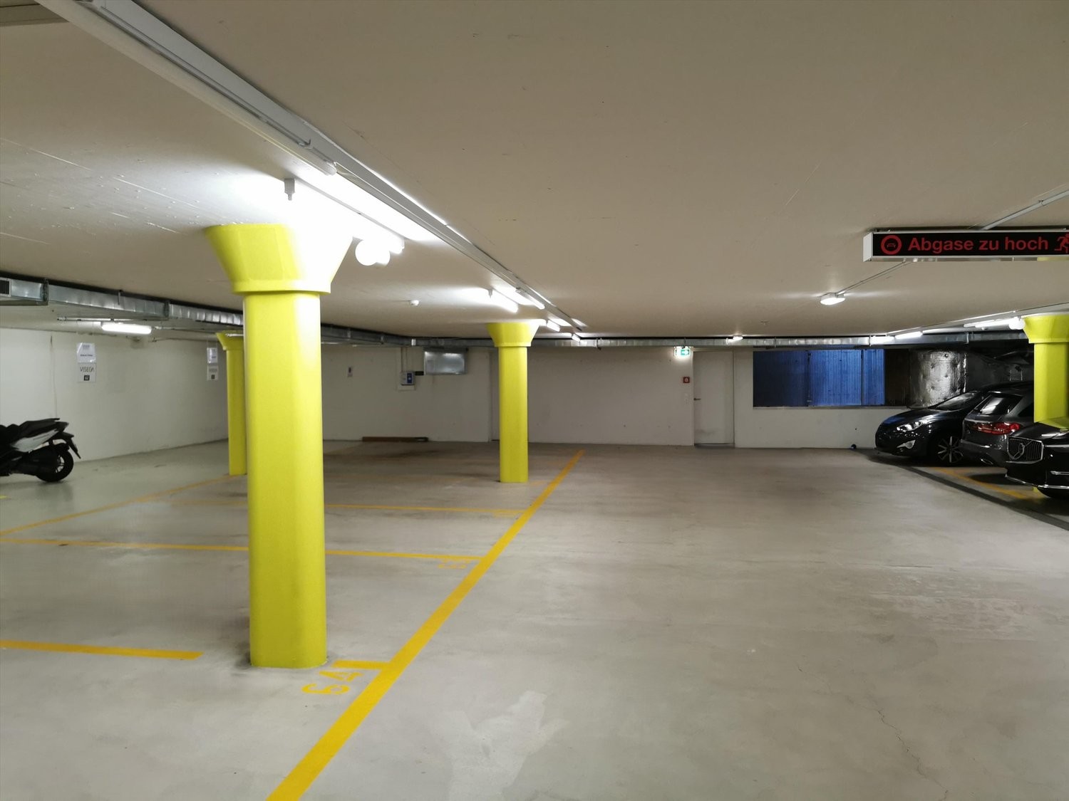 Underground slot, photo 1 of 2