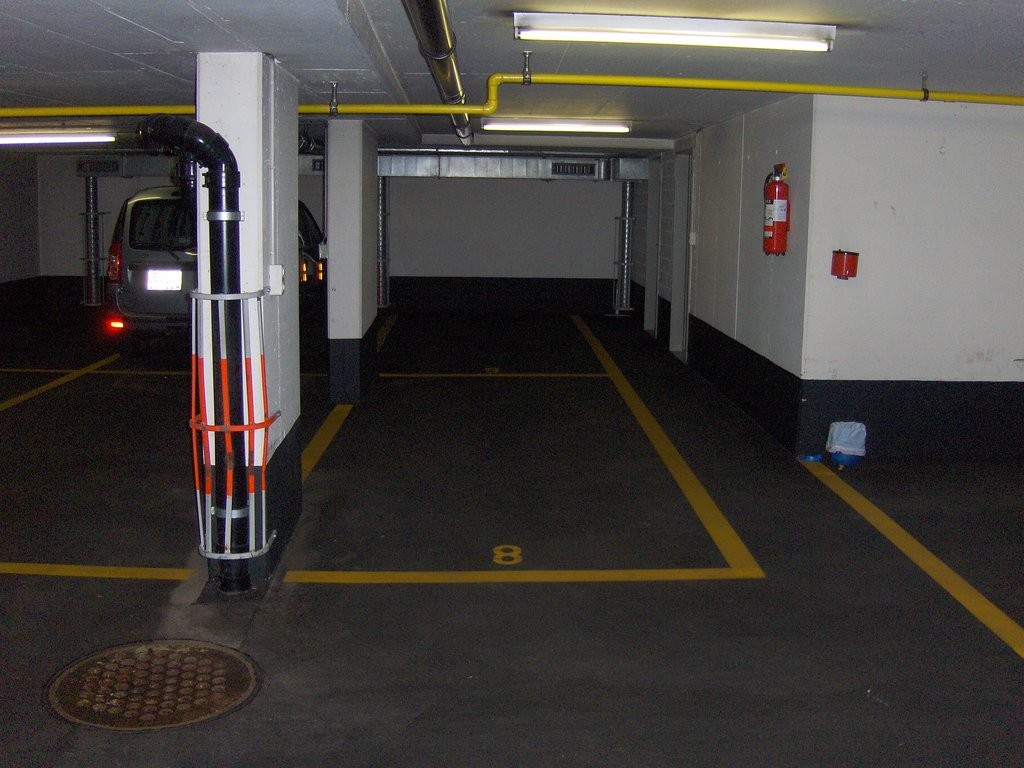 Underground slot, photo 2 of 2