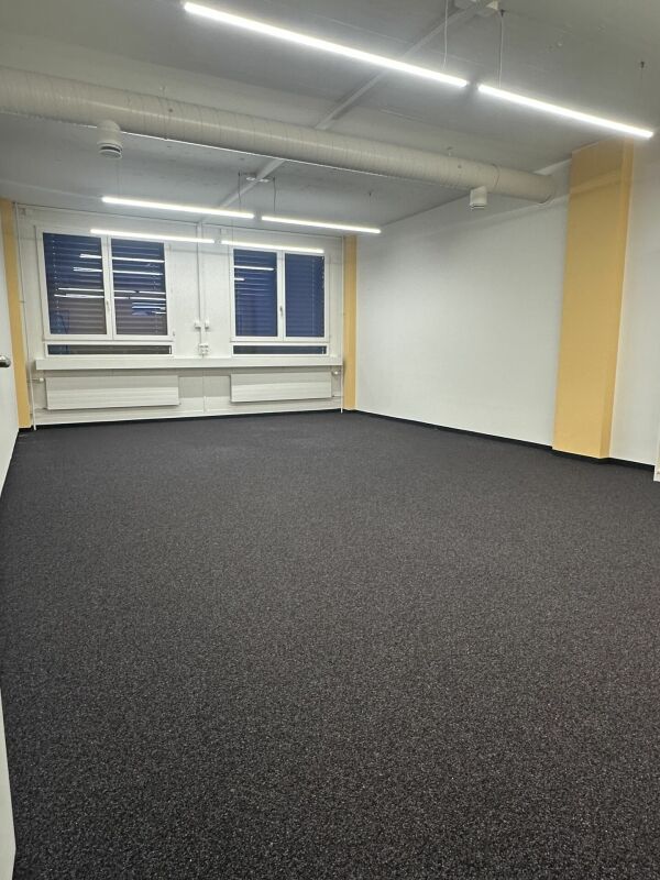 670m² commercial