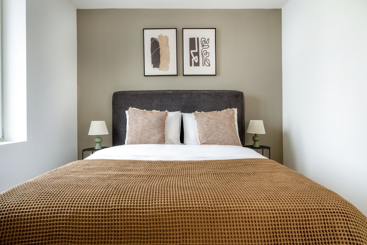 2 rooms furnished flat