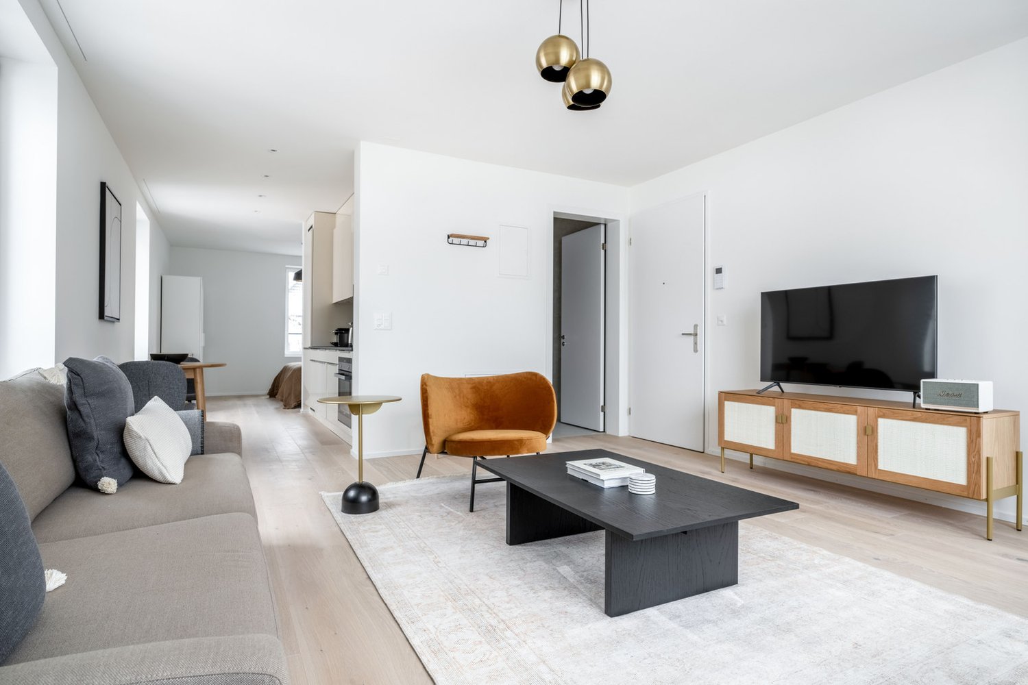 2 rooms furnished flat