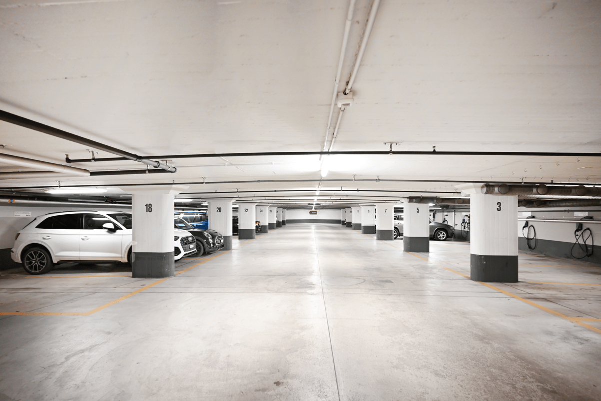 516m² commercial