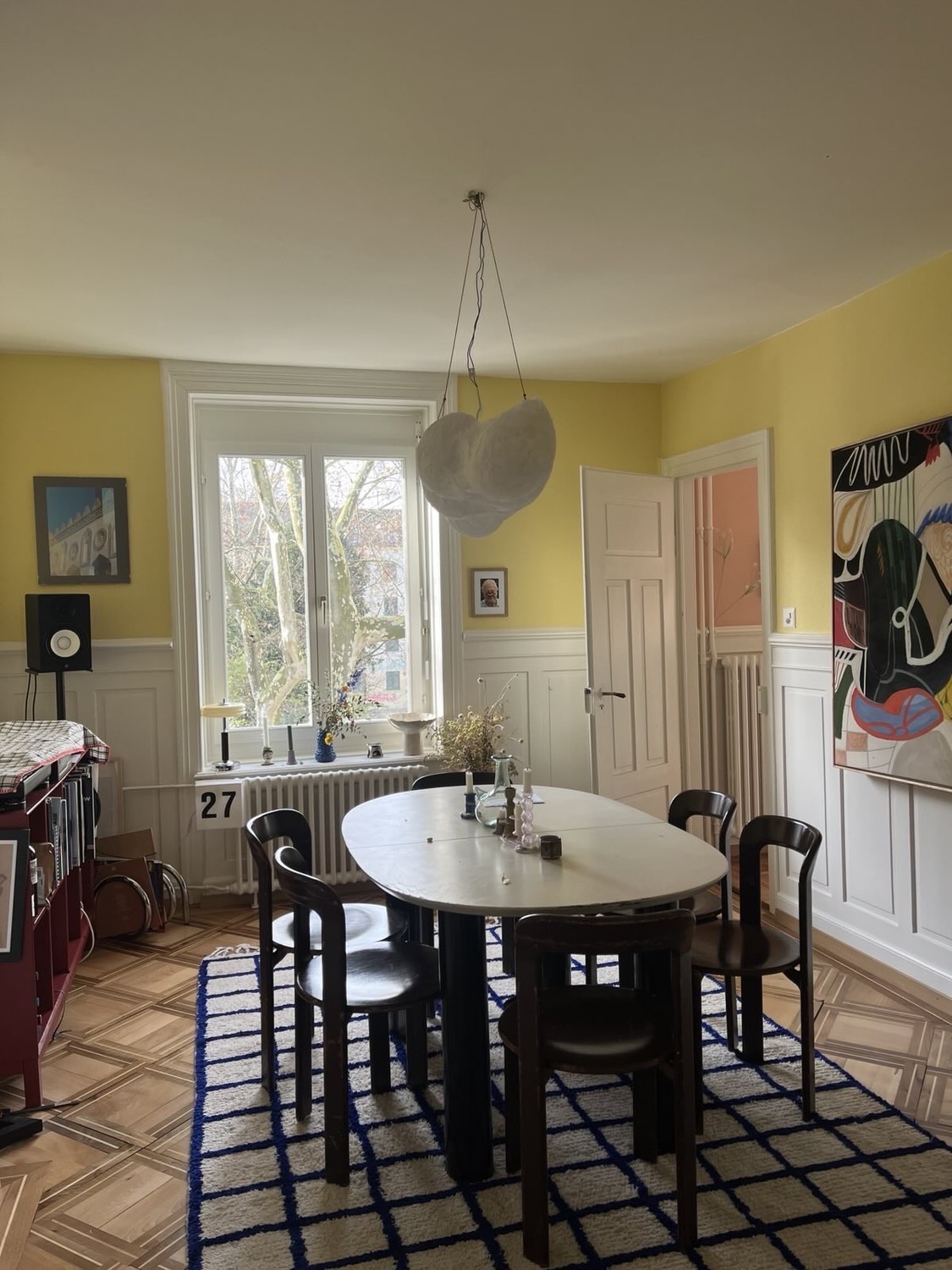 Appartement de 3 ½ pièces

Bonjour à tous, 
Nous sous-louons notre bel appartement du 10 juin à la fin du mois d'août. Nous sommes flexibles sur le début et la fin de la période de sous-location, mais nous aimerions idéalement le louer pour 2 mois. 
L'appartement est situé dans un quartier animé (be